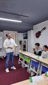 Cum comunicam cu adolescentii