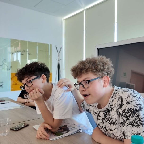 Dezvoltarea gandirii critice la adolescenti in cadrul unui exercitiu de grup